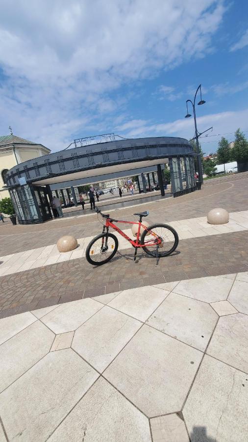 Flux Studios Apart 2 Oradea Exterior foto